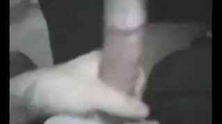 أخت زوجية ساخنة تقدم مصًا حميمًا على الأريكة