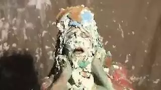الوجه فوضوي الاختناق اللعب متجرد