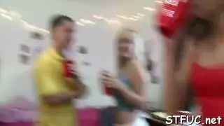 الفيديو الاباحية مع اثنين من الطلاب عندما يمارسون الجنس مع اللسان
