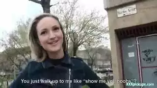 الهرة مزدوجة يائس بيكيني