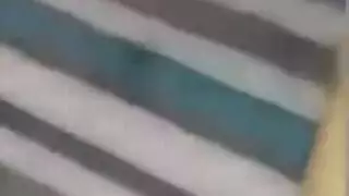 امرأتان عاهرتان تستسلما لقضيب الرجل ولسانه في أدبارهما