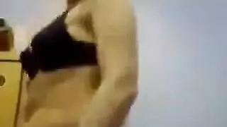 الجميلة الناضجة سحر تبتلع السائل المنوي في أول فيديو إباحي قوي لها