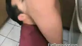 مشهد حقنة شرجية جريء وحقنة فيتش المؤخرة إكس إكس إكس