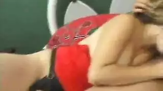 خيال قطّي جنسي ينتهي بقذف داخلي