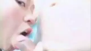 عاريات ومحتاجات: هؤلاء الكلبات يردنها خشنة