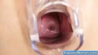 شقراء عاهرة تمص وتتلقى طلاءً على الوجه