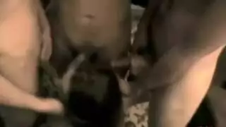 حشو عدة ثقوب بالسائل المنوي بعد مص قوي