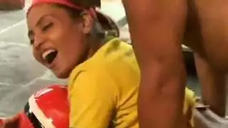 قضيب الرجل العجوز يقدم شرجًا عميقًا وخشنًا