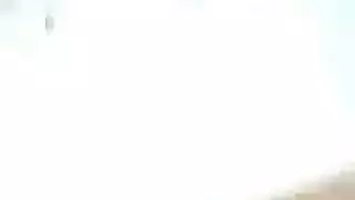الابن يصور امه وهو ينيكها على التخت