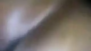 المراهقة الكلبة أميليا تأخذه بقوة في مؤخرتها