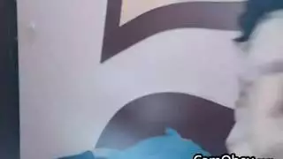 فرو شعر داكن غير محلوق