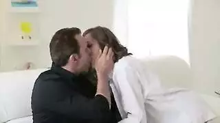 تجمّع جنسي جماعي: العائلة كلها تشارك