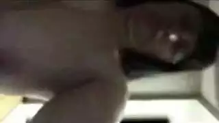 نيك في كسها الضيق يوم الخميس في البيت