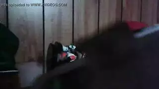 الفتى يفعال ما يريد في المنزل مت