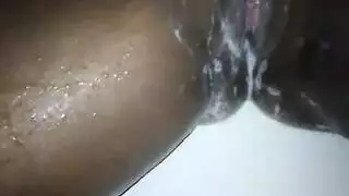 مصممة للقضبان الكبيرة: كس كاساندرا الزلق في العمل