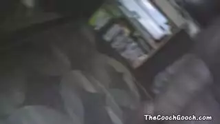 فتاة مورو ممتلئة تتعرض للضرب بقوة من الخلف