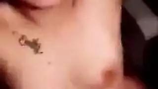 إميلي ويليس تحصل أخيرًا على القضيب الصلب الذي كانت تتوق إليه