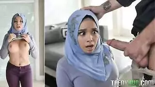 المراه اللي محطوطه في السجن والشرطه والضابط الاليه الشرطه الاليه واقفه وتلحس