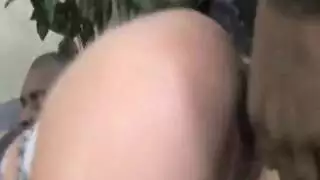 حرة الروح الشقراء تتعرض للضرب بعمق من قبل رجلها الآسيوي