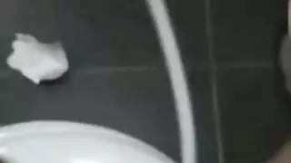 ارتعاش من حجم انتصابه الضخم