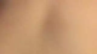 فيلم pov إباحي صريح: مراهقة آسيوية لطيفة تمارس الجنس بالعين مع المشاهد