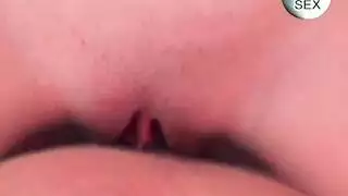 عاهرتان راكعتان تتوسلان من أجل سائل الأستاذ المنوي