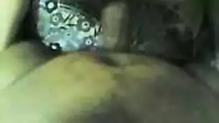 سماح تبتلع عرقوب ضخم ثم تأخذ نيكة خشنة