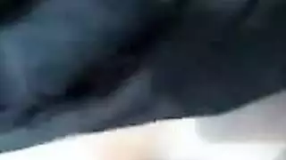 مغربية ساخنة تُدَق بعمق في مهبلها