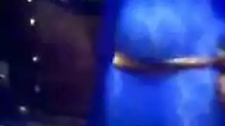 رقص جوجو الجامع ينتهي بملئها بالسائل المنوي