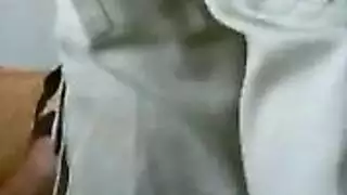فرج المحامية الرطب يتوسل لضربات مكتب عنيفة