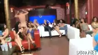 فتاة العضلات شاب الأفريقي