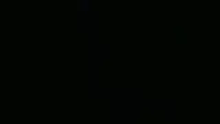 عاهرة بيضاء ممتلئة الجسم وعشيقها ذو العضو الضخم في مباراة جماع جامحة