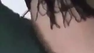 جميلة عراقية تأخذ قضيب أسود كبير في كل فتحاتها