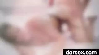 خيانة مع صديقتها المفضلة في مشهد جنسي جامح
