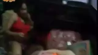 عصابة بنات ساخنة: همسات الرغبة قبل الفعل الجنسي الصريح