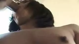 اليابانية المحترفة تتذوق أول قضيب صلب كالصخر