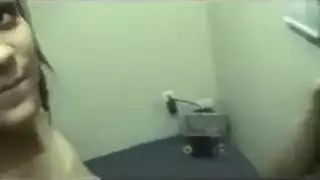 توأم ينيكو اختهم