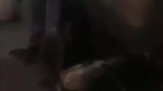 حارس أمن مفلس يتعرض للجماع العنيف في وجهه حتى الحلق