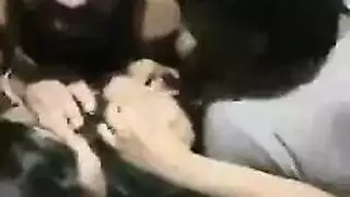ذات مرة حصلت الفتاة المثيرة على قضيب كبير حتى ثقب الحمار الضيق وجاء ، فلا عجب أنها حصلت على مارس الجنس
