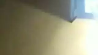 الطالب الوسيم المهووس يمارس الجنس مع فتاة مرتدية الملابس بورن أكاديمي صريح