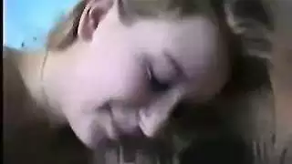 يضع لها منوم في الشاي