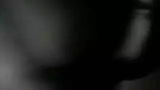 الفتاة الشقراء تأخذ قذف إباحي على لسانها