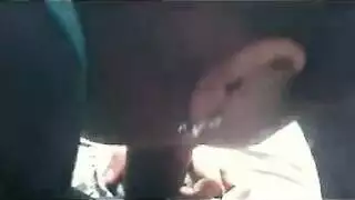 خيال ثنائي مجنون مع رجل مستسلم محظوظ