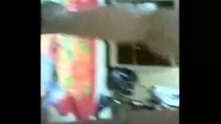 عربية حامل تفتح ساقيها لعملية قذف عميقة ومثيرة