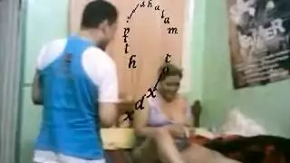 مصريّة ناضجة تخون زوجها مع شاب أصغر سكس عربي صريح