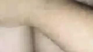 الفتاة المحلية تُدمر بقضيب كبير