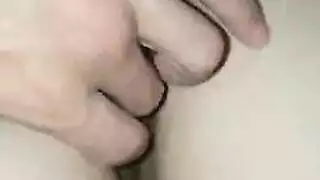 كاميرا فتاة تمص وتأخذها في كل الثقوب، حلقها يمارس الجنس بقوة
