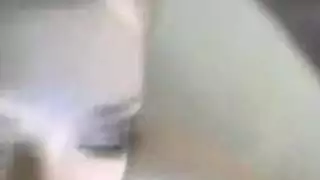 الحمار على الوجه والكس والحمار ونحب هذا فاتنة لإظهار القليل من جسدها