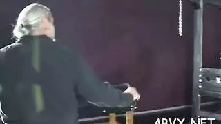 روبوت جنسي حصري يخدم القضيب بالحلق والباب الخلفي