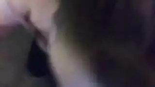 شقراء سحاقية موشومة تمارس الجنس بقوة مع صديقتها في فيديو غرفة نوم خاص